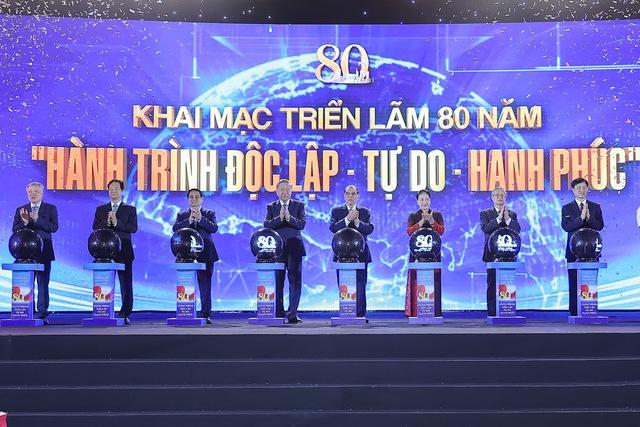 Tổng Bí thư, Thủ tướng dự khai mạc Triển lãm thành tựu đất nước- Ảnh 3.