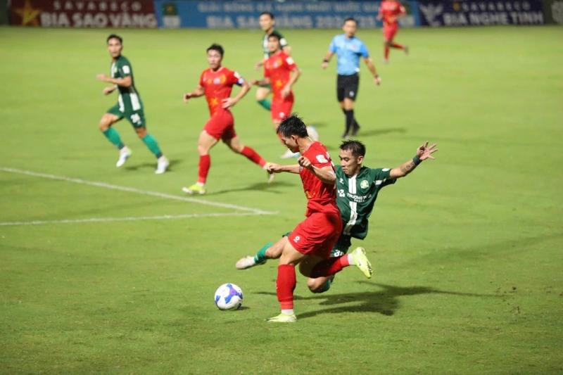 CLB Quảng Nam bỏ giải, Trường Tươi Đồng Nai từ chối lên hạng: PVF-CAND đồng ý thế chỗ- Ảnh 1. CLB Quảng Nam bỏ giải, Trường Tươi Đồng Nai từ chối lên hạng: PVF-CAND đồng ý thế chỗ- Ảnh 1.