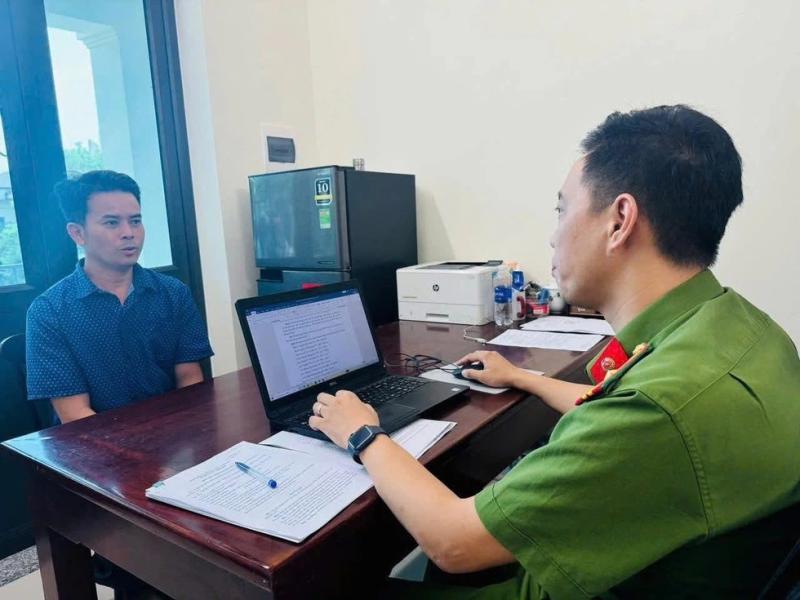 Giao xe cho con chưa đủ 18 tuổi, 2 cha con cùng bị khởi tố  - Ảnh 1.