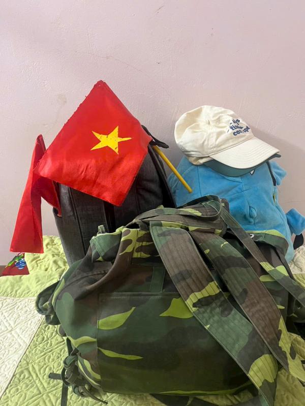 Anh em song sinh 13 tuổi đi bộ 7 ngày từ Điện Biên đến Hà Nội xem diễu binh- Ảnh 4.