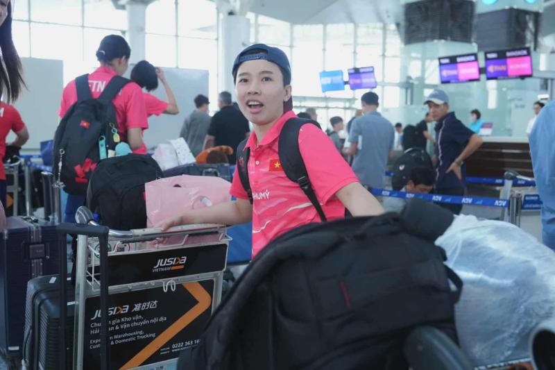 Đội tuyển bóng chuyền nữ Việt Nam sang Thái Lan đấu giải thế giới, Bích Tuyền chúc đồng đội chiến thắng- Ảnh 3.