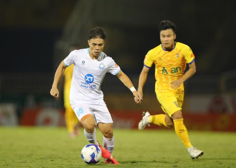 SLNA tạo cú sốc cực lớn, thắng ngược ngoạn mục ĐKVĐ Nam Định: Bất ngờ V-League là đây!- Ảnh 2.
