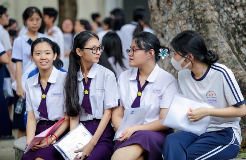 Nay hạn chót nộp lệ phí xét tuyển, lịch công bố điểm chuẩn đại học ngày nào? - Ảnh 1.