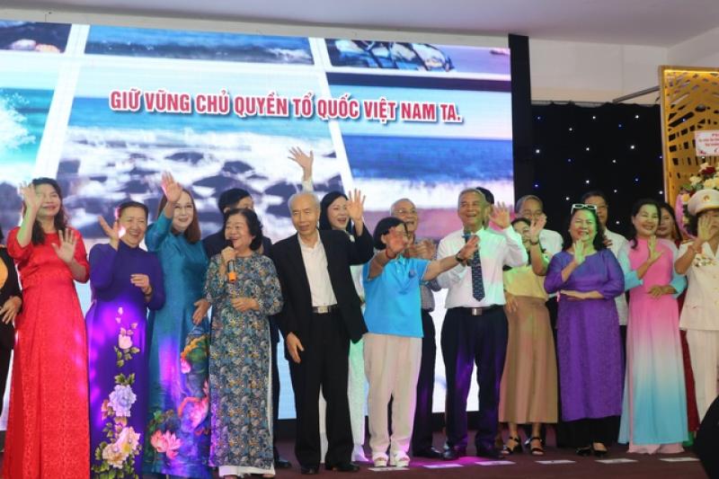 Hành trình bền bỉ kết nối triệu trái tim vì biển đảo quê hương Việt Nam- Ảnh 1. Hành trình bền bỉ kết nối triệu trái tim vì biển đảo quê hương Việt Nam- Ảnh 1.