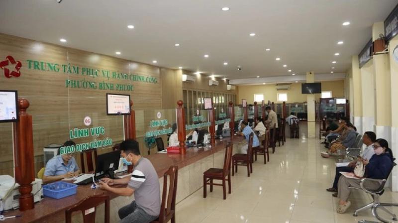 Chấn chỉnh việc lạm dụng yêu cầu nộp bản sao chứng thực khi giải quyết TTHC - Ảnh 2.