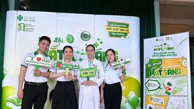 19 năm Mắt Sài Gòn Cách Mạng Tháng Tám đổi mới liên tục vì đôi mắt Việt - Ảnh 3.
