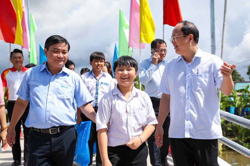Báo Thanh Niên khánh thành cây cầu 'trong mơ' ở vùng đất cuối bản đồ Việt Nam- Ảnh 15.