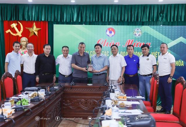Chủ tịch VFF thăm LĐBĐ Thanh Hóa, mong có thêm tài năng cho đội tuyển quốc gia- Ảnh 6.