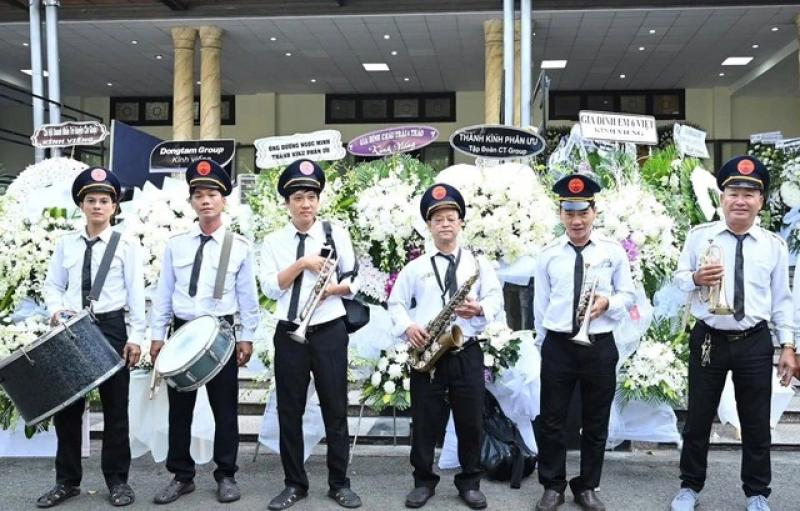 Nghề mai táng ở TP.HCM: Hơn nửa thế kỷ 'cõng' cái chết trên vai- Ảnh 2.