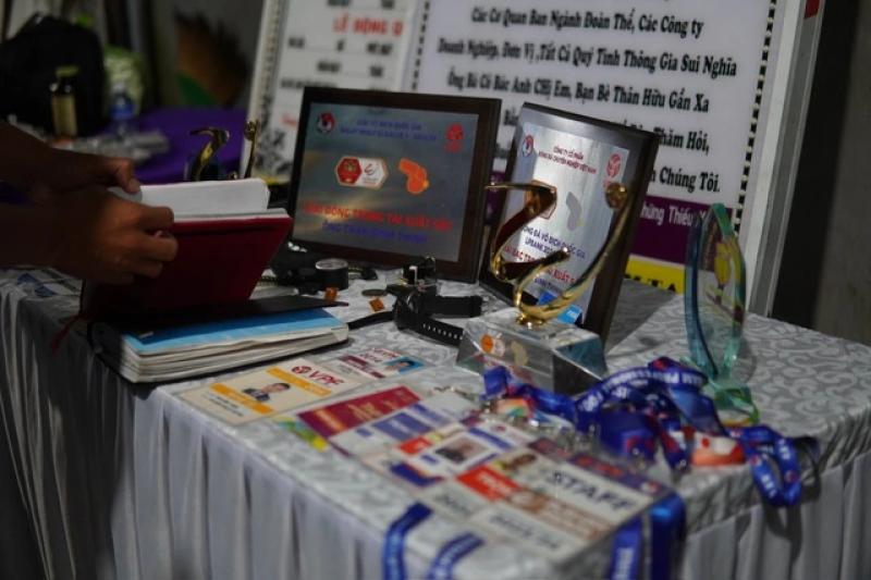 Nghẹn lòng nhìn kỷ vật của trọng tài Trần Đình Thịnh: Cuốn sổ dày từ nay đóng lại…- Ảnh 4. Nghẹn lòng nhìn kỷ vật của trọng tài Trần Đình Thịnh: Cuốn sổ dày từ nay đóng lại…- Ảnh 4.