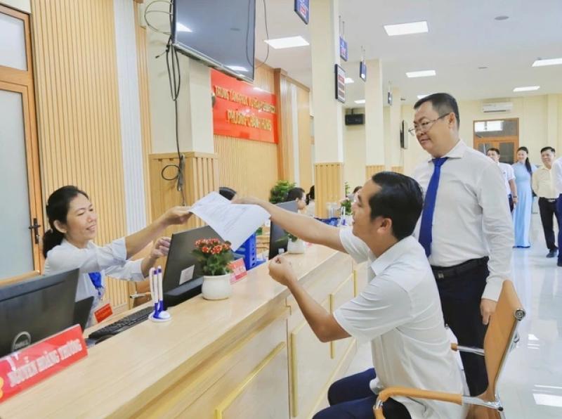 TP.HCM có bao nhiêu cán bộ, công chức giáo dục cấp xã? - Ảnh 1.