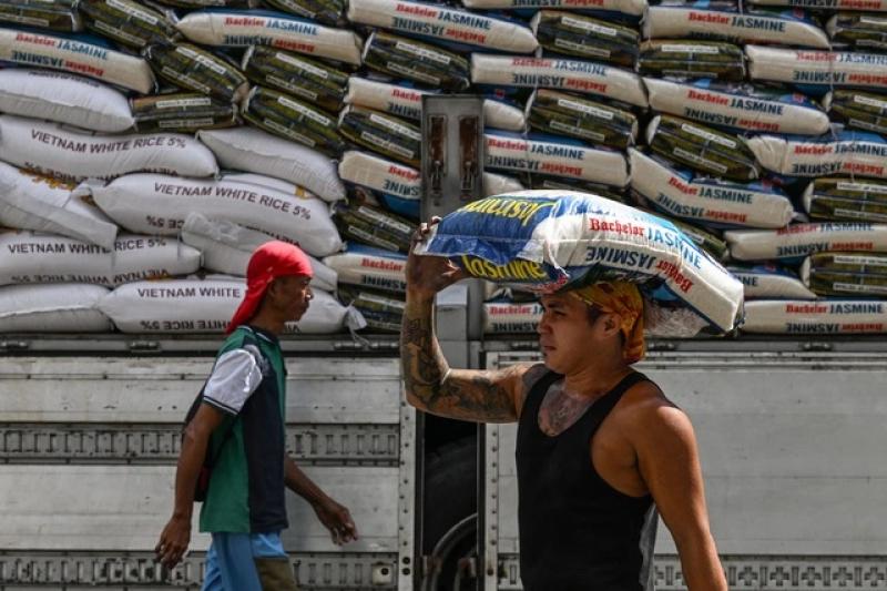 Tổng thống Philippines chỉ đạo dừng nhập khẩu gạo trong 2 tháng - Ảnh 1.