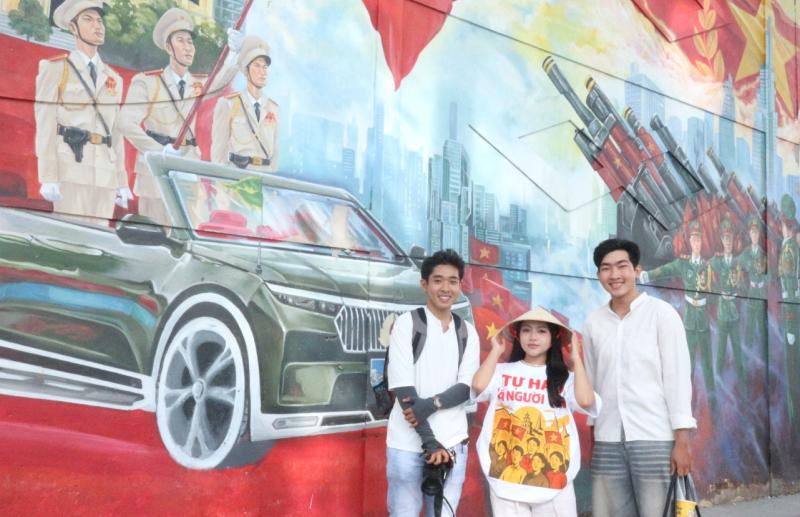 Xem 'diễu binh, diễu hành' ngay tại TP.HCM- Ảnh 3. Xem 'diễu binh, diễu hành' ngay tại TP.HCM- Ảnh 3.