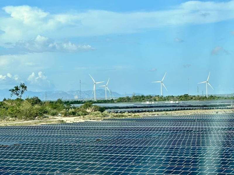 Tranh luận về đề xuất hỗ trợ lắp điện mặt trời- Ảnh 1.