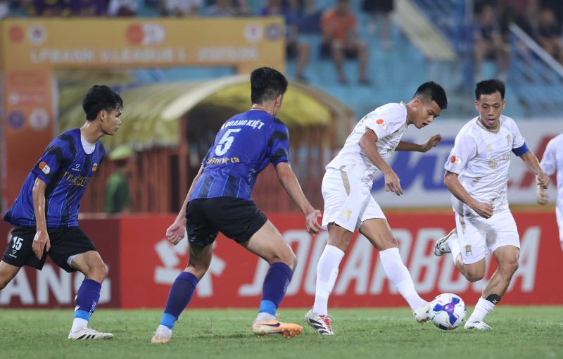HAGL 'phiên bản 2K' trẻ nhất V-League gây sốc với sự lột xác ngoạn mục- Ảnh 3.
