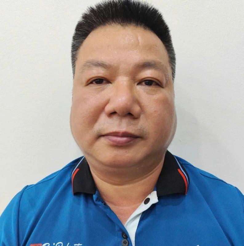 Vụ 40 người mắc kẹt trên Vành đai 3: Tạm giữ ông Bùi Trường Sơn vì rút chìa khóa xe khách - Ảnh 1. Vụ 40 người mắc kẹt trên Vành đai 3: Tạm giữ ông Bùi Trường Sơn vì rút chìa khóa xe khách - Ảnh 1.