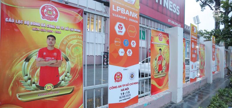 Sân Thống Nhất đẹp long lanh, sẵn sàng chứng kiến CLB Công an TP.HCM đấu đội Hà Nội- Ảnh 12.