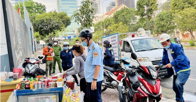 TP.HCM gặp khó trong quản lý trật tự đô thị, xây dựng vì thiếu lực lượng- Ảnh 1.