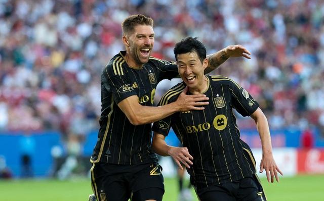 Son Heung-min lập siêu phẩm sút phạt ngày Messi vắng mặt, MLS có nhà vua mới- Ảnh 1.