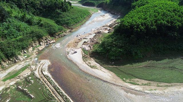 Sông Nước Xa bị 'xẻ thịt' công khai - Ảnh 5.