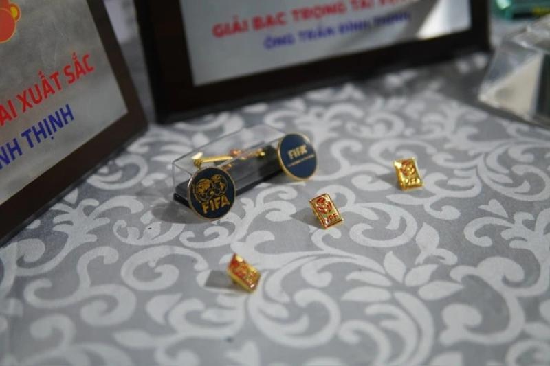 Nghẹn lòng nhìn kỷ vật của trọng tài Trần Đình Thịnh: Cuốn sổ dày từ nay đóng lại…- Ảnh 8. Nghẹn lòng nhìn kỷ vật của trọng tài Trần Đình Thịnh: Cuốn sổ dày từ nay đóng lại…- Ảnh 8.