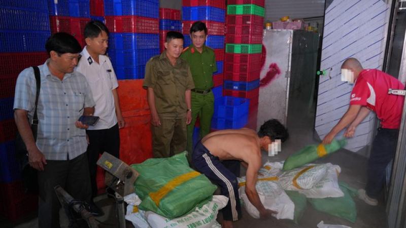 Đồng Tháp: Phát hiện hơn 5,4 tấn thịt không rõ nguồn gốc- Ảnh 2. Đồng Tháp: Phát hiện hơn 5,4 tấn thịt không rõ nguồn gốc- Ảnh 2.