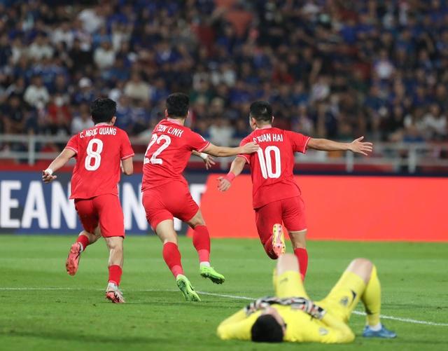 Xuất hiện 2 luồng phát trực tiếp vòng loại Asian Cup: Xem Việt Nam 'trả món nợ' Malaysia trên kênh nào?- Ảnh 1.