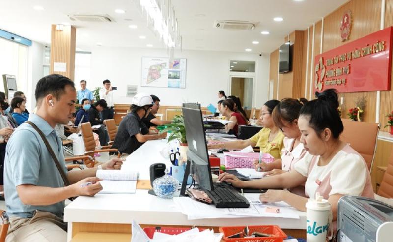 Chủ tịch TP.HCM Nguyễn Văn Được đề xuất tăng phó chủ tịch phường xã đông dân- Ảnh 3.