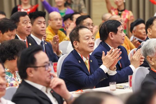Doanh nhân Đỗ Quang Hiển được vinh danh thành tích xuất sắc đóng góp cho cộng đồng - Ảnh 3.