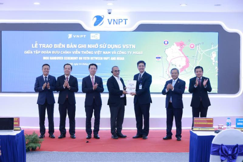 VNPT tiên phong làm chủ hạ tầng kết nối từ mặt đất đến không gian- Ảnh 2. VNPT tiên phong làm chủ hạ tầng kết nối từ mặt đất đến không gian- Ảnh 2.