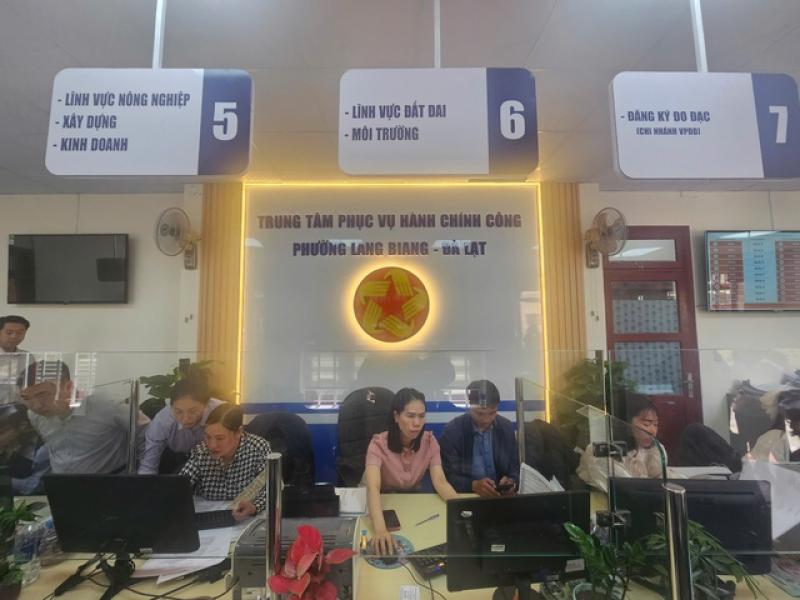 Nhiều xã ở Lâm Đồng chưa có phôi và máy in sổ đỏ cho người dân- Ảnh 3. Nhiều xã ở Lâm Đồng chưa có phôi và máy in sổ đỏ cho người dân- Ảnh 3.