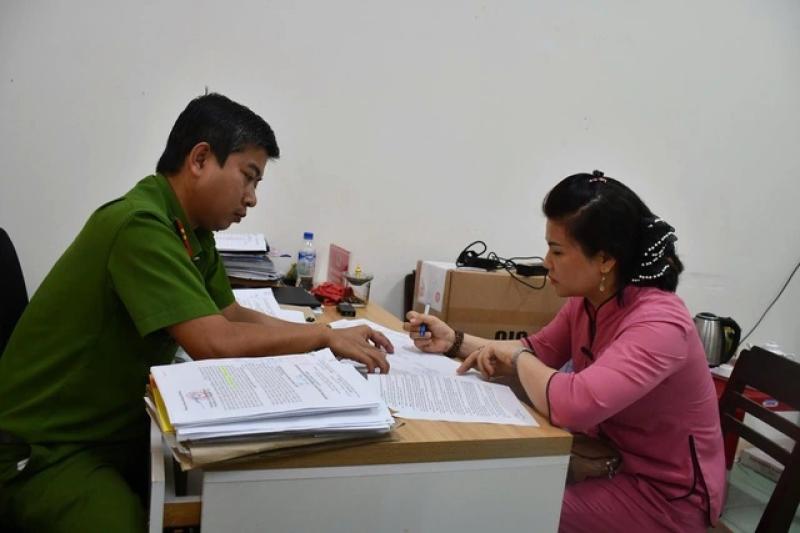 Bắt chủ cơ sở giữ trẻ ở Quảng Ngãi ném bé trai xuất huyết nội sọ - Ảnh 1.