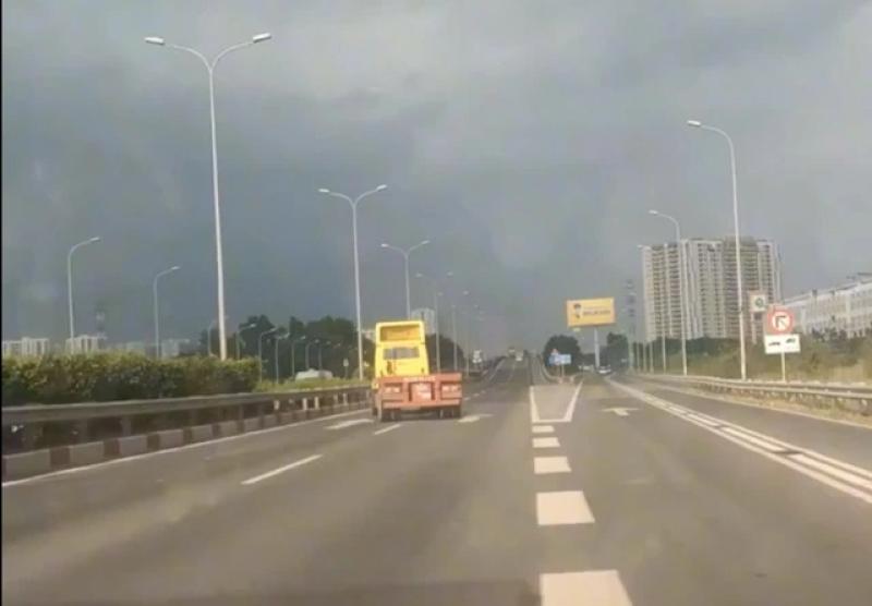 TP.HCM: Mời làm việc công ty có xe đầu kéo lạng lách trên cao tốc - Ảnh 1.