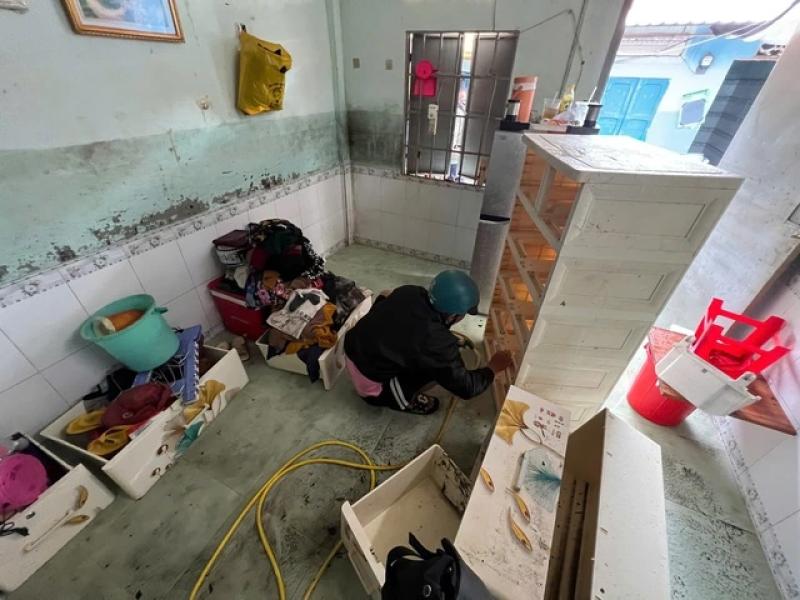 TP.HCM: Nhiều căn nhà tỉnh lộ 43 ngập nặng, 50 hộ dân bị ảnh hưởng - Ảnh 12.
