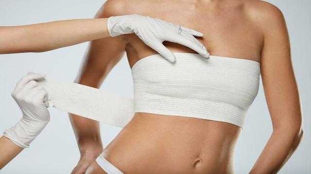 Cách chăm sóc vết thương sau phẫu thuật ngực chuẩn y khoa ngừa sẹo tối đa - Ảnh 1.