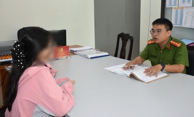 Nam sinh 17 tuổi bị ‘bắt cóc online’ hoảng loạn nhốt mình trong nhà nghỉ  - Ảnh 2.