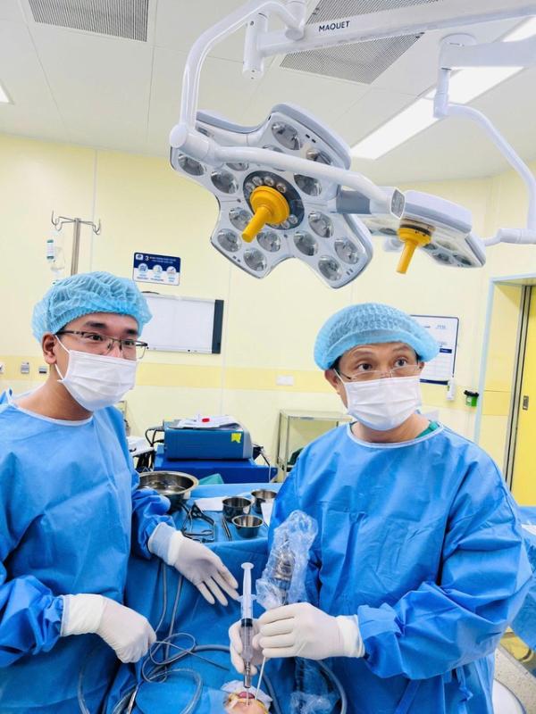 Đau đầu triền miên cả tháng, người trẻ phát hiện ổ nấm ‘ẩn mình’ trong xoang bướm - Ảnh 2.