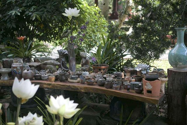 Lễ Vu Lan đi xem triển lãm gốm ở ngôi chùa thanh tịnh thuộc tỉnh Đồng Nai - Ảnh 2.