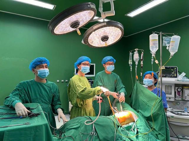 Học sinh lớp 7 ở Gia Lai bị đâm thấu ngực trong trường học- Ảnh 1.