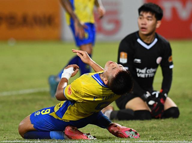CLB Hà Nội: Sa thải thầy Nhật, rồi sao nữa?- Ảnh 3. CLB Hà Nội: Sa thải thầy Nhật, rồi sao nữa?- Ảnh 3.