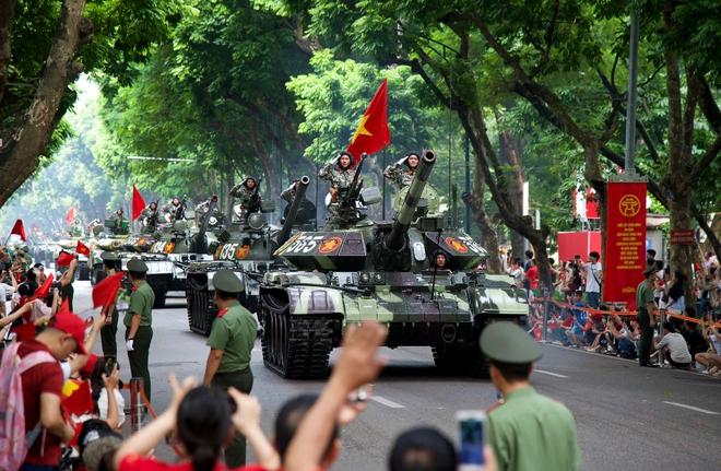 Trang bị đặc biệt giúp xe tăng 'lướt' trên phố Hà Nội trong diễu binh A80- Ảnh 15.