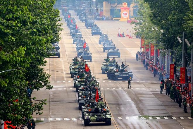 Trang bị đặc biệt giúp xe tăng 'lướt' trên phố Hà Nội trong diễu binh A80- Ảnh 17.