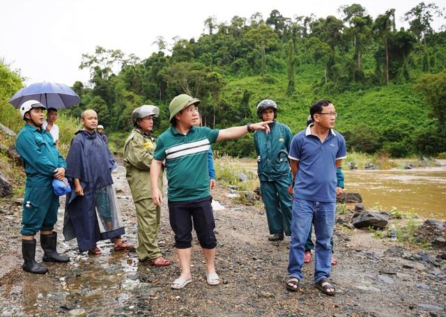 Đà Nẵng: Xuyên đêm tìm kiếm nam thanh niên mất tích khi bơi qua sông- Ảnh 1.