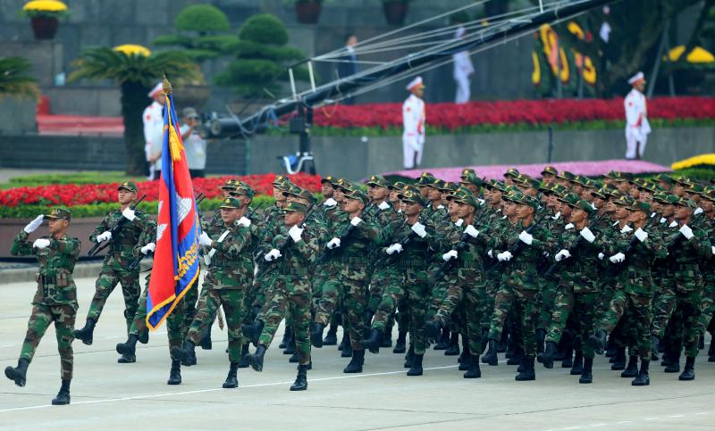 Bật mí những loại súng của khối quân đội nước ngoài tham gia diễu binh A80- Ảnh 11.
