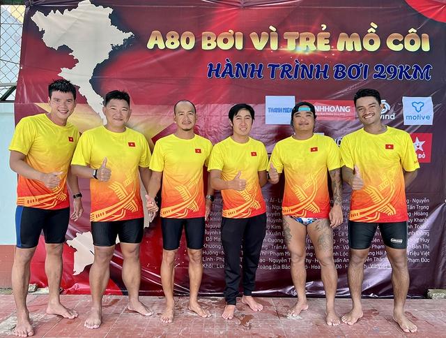Kết nối triệu sải bơi: Cùng con đi tiếp cuộc đời cho trẻ mồ côi - Ảnh 3.