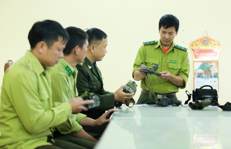 'Biệt đội bẫy ảnh' săn tìm dấu chân thú hoang- Ảnh 2.