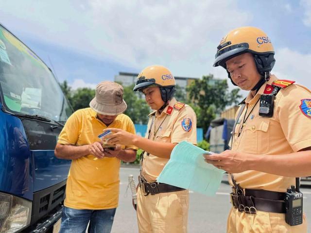 Camera giám sát buồng lái: Bước tiến dài bảo đảm an toàn giao thông - Ảnh 2.