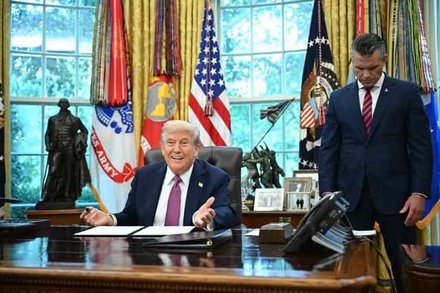 Trump kêu gọi quyên góp 15 USD để lên thiên đường giữa tin đồn về cái chết - Ảnh 1.