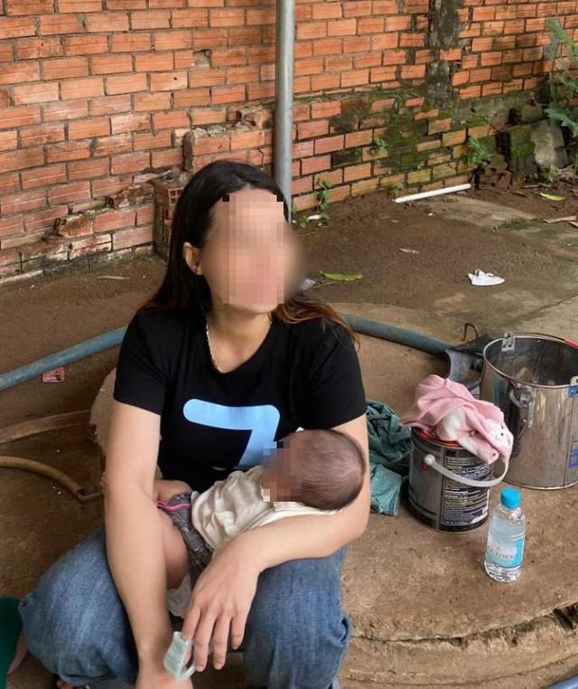 Đồng Nai: 2 mẹ con đoàn tụ với gia đình sau gần 1 năm 'mất tích'- Ảnh 1.