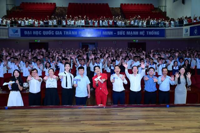 Chuyên gia A.I hàng đầu chia sẻ về ‘A.I thực chiến’ tại sự kiện Unitour Hà Nội - Ảnh 2.